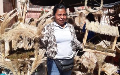 Cándida García tiene 28 años de elaborar pesebres