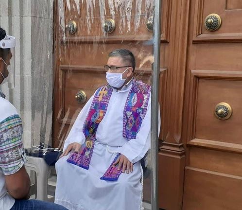 Sacerdote Mario Domínguez dejará la Catedral del Espíritu Santo de Xela