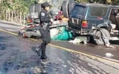 Tres fallecidos en aparatoso accidente de tránsito en Jalapa