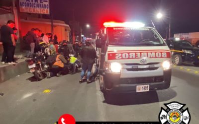 Dos motoristas heridos en colisión en la zona 5 de Xela