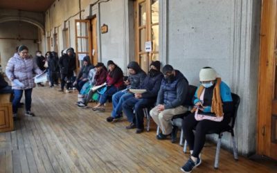 Larga fila en la Muni de Xela en último día para actualizar datos