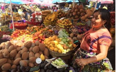 Baja venta de frutas en Xela, ¿Qué dicen vendedores?