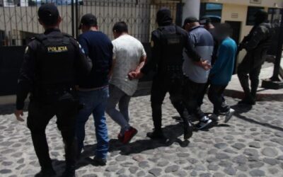 Capturan a cinco presuntos asaltantes de pasajeros de bus urbano