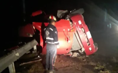 Cisterna vuelca en San Marcos