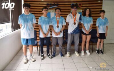 Atletas quetzaltecos de bádminton ganan bronce en torneo internacional