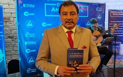 Abogado quetzalteco presenta libro donde narra experiencias en casos de impacto