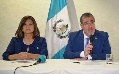 Bernardo Arévalo: «los golpistas deben renunciar»