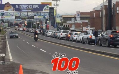 Largas filas en Quetzaltenango para comprar combustible