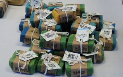 Presentan jabón elaborado con aceite reciclado