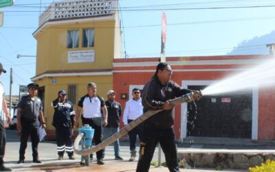 Verifican situación de hidrantes en Quetzaltenango