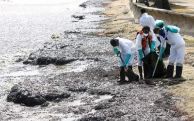 Misterioso barco derrama petróleo en costas de Trinidad y Tobago