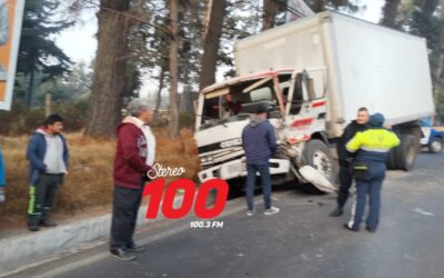 Vehículos del transporte pesado colisionan en Quetzaltenango