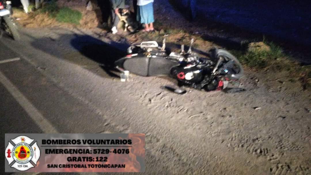 Dos hombres, quienes iban en motocicleta, se accidentan en la ruta a Totonicapán