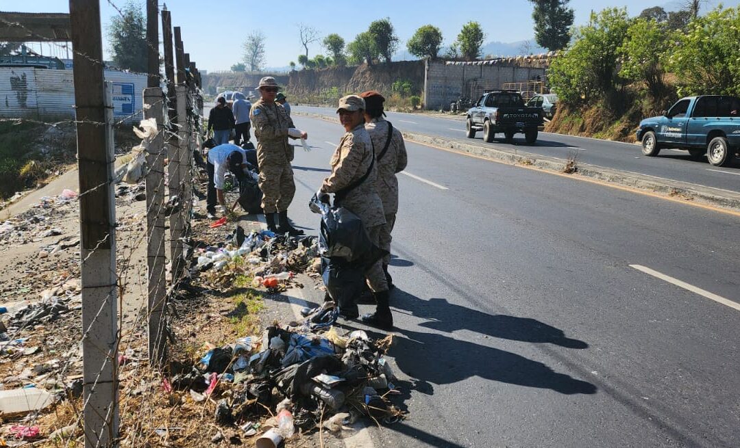 Desarrollan jornada de limpieza en San Juan Ostuncalco