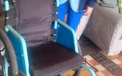 Donan silla de ruedas a Hogar de Ancianos Varones La Misericordia