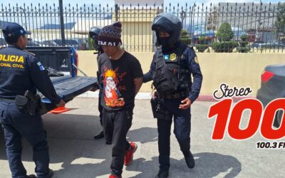 Detenido es señalado por vecinos de falsificar llave de vehículo y robar equipo tecnológico