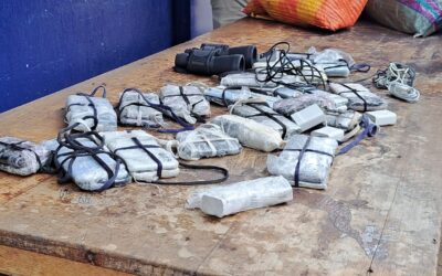 Hallan teléfonos, municiones y pistolas en la cárcel El Infiernito