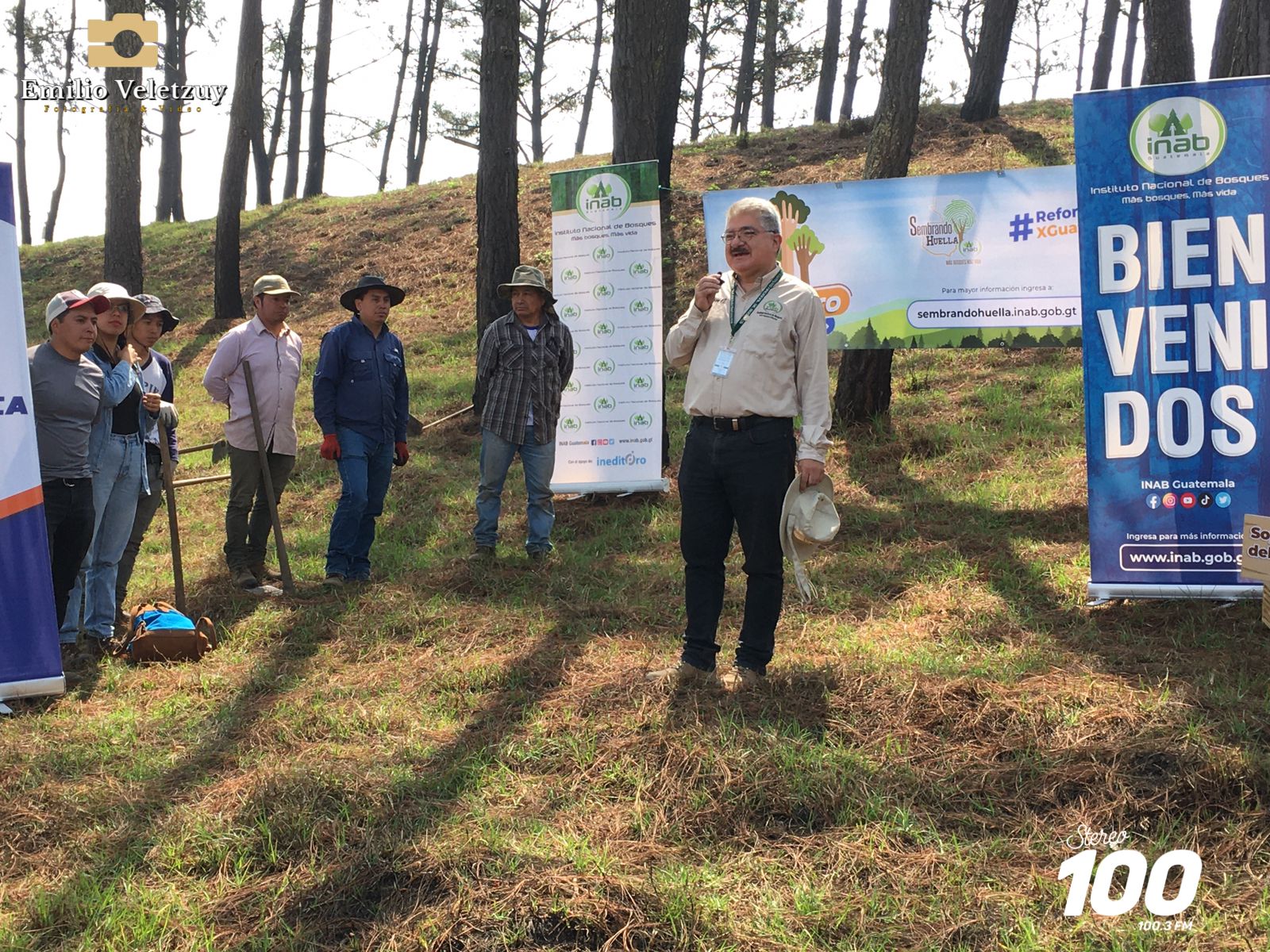 b8707603-9a27-4bcb-8d0e-5b571341b3b7