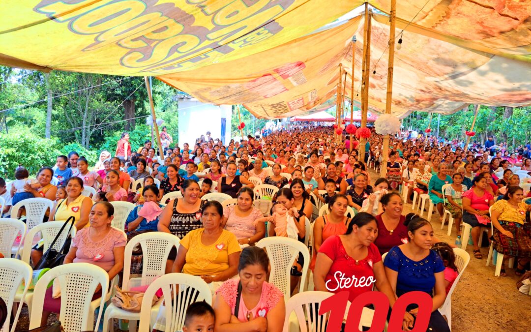 Más de 5 mil participan en celebración por el Día de la Madre