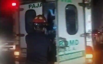 Motorista ebrio colisiona atrás de tráiler en Coatepeque