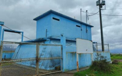 EMAX alerta sobre falla eléctrica que afecta panel de control de pozo en la zona 10