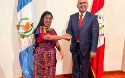 Cónsul de México se reúne con gobernadora de Totonicapán, ¿por qué?