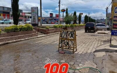 Vecinos: Acumulación de basura causa inundaciones