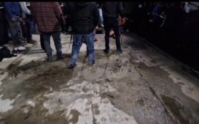 En Utatlán azotan a hombres señalados de estafa y vecinos llevan investigación del caso