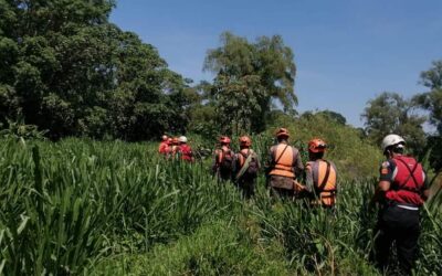 Localizan el cadáver de mujer quien fue arrastrada por río