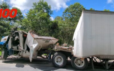 Tráiler cae a hondonada en «La Vuelta del Diablo»