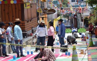 Cambian postales en calles de San Juan La Laguna