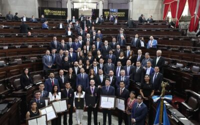 Reconocen a los atletas que participaron en Juegos Olímpicos de París 2024 y a medallistas