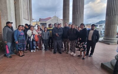 Padres de familia buscan que INVO y ENCOD participen en desfiles