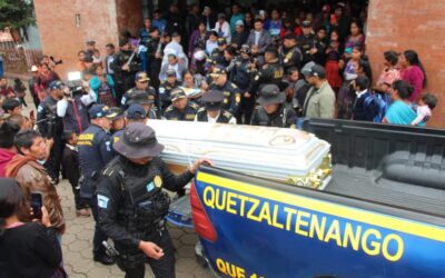 Honras fúnebres al agente Isidro López quien murió en ataque armado