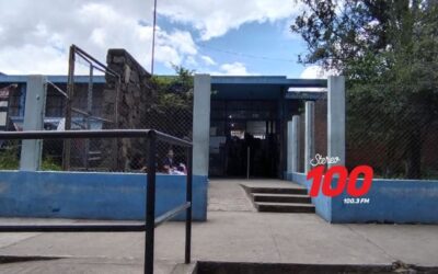 ¿Cuál es el porcentaje de vacunación de niños en el Centro de Salud de Quetzaltenango?