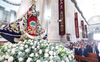 Hoy trasladan al Altar Mayor a la Virgen del Rosario