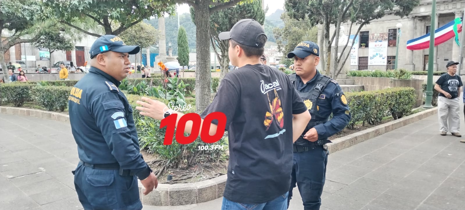 Reportan asaltos en el parque central de Xela
