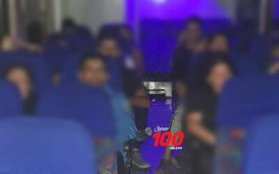 Detienen a presunto «Coyote» quien trasladaba a 17 migrantes