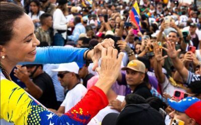 Machado insta a militares venezolanos a dejar de defender el gobierno «de salida» de Maduro