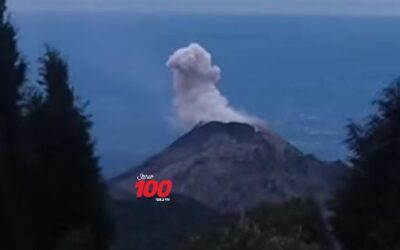 Volcán Santiaguito presenta explosiones débiles y moderadas