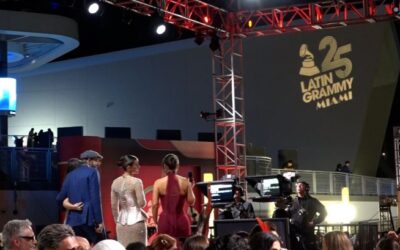 Desfile de estrellas en Miami por los 25 años de los premios Grammy Latino