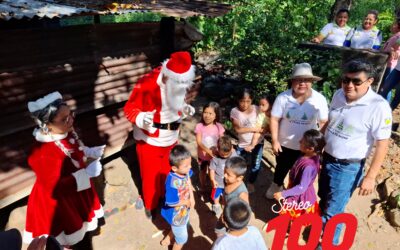 «El Tour de Santa Claus» visita comunidades en Retalhuleu