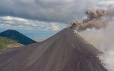 Prevención en ascenso a volcanes en Guatemala