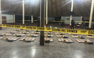 Localizan 799 paquetes con posible droga