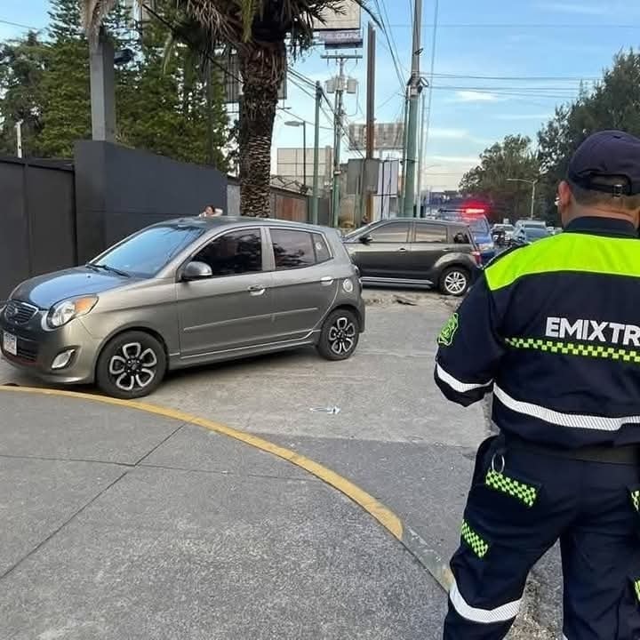 493fed2b-aad8-481a-8757-21b4324f8bb2