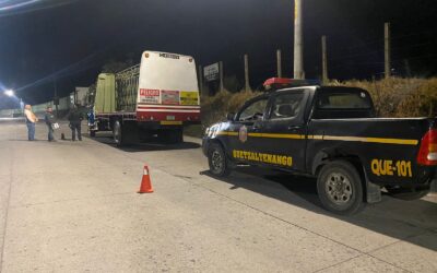 Localizan en la zona 9 de Xela camión que fue robado en Totonicapán