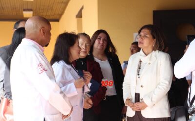 Vicepresidenta de Guatemala Karin Herrera, visita hospital Rodolfo Robles de Quetzaltenango.