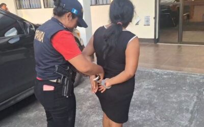 PNC captura a mujer por extorsión