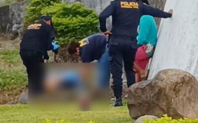 Hallan cadáver de motorista a la orilla de carretera