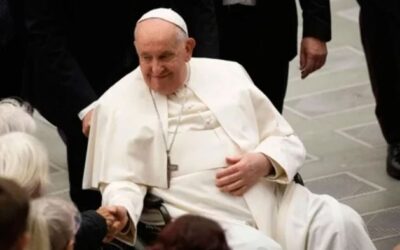 Médico y amigo personal de Francisco: «Hay motivos de preocupación» por la salud del Papa